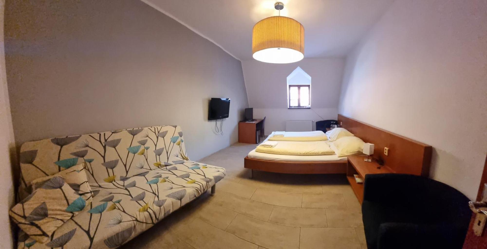 Nevinne Apartmany Kolin Exterior photo